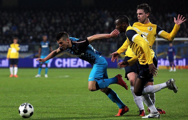 利用精准的 利用精准的